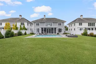 33 Carnegie Abbey Ln, Portsmouth, RI 02871 - Photo 35