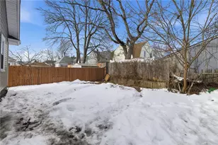 53 Oriole Ave, Pawtucket, RI 02860 - Photo 7