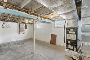 141 Hanover Ave, Pawtucket, RI 02861 - Photo 21