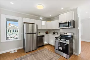 141 Hanover Ave, Pawtucket, RI 02861 - Photo 7