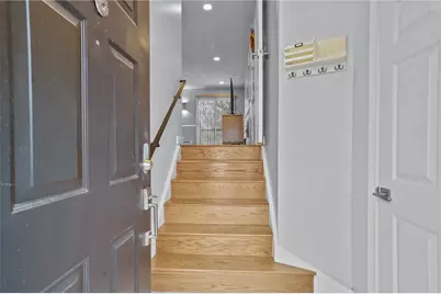 565 Quaker Lane #32, West Warwick, RI 02893 - Photo 3