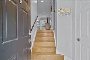 565 Quaker Ln, West Warwick, RI 02893 - Photo 3