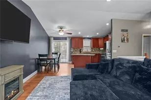 20 Darrow Dr, Warwick, RI 02886 - Photo 11