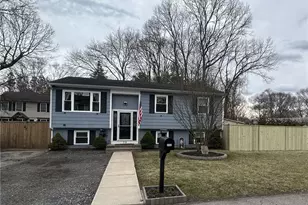 20 Darrow Dr, Warwick, RI 02886 - Photo 1