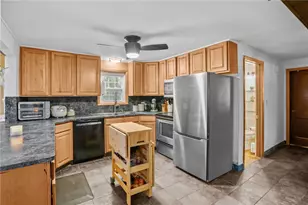 168 Knotty Oak Rd, Coventry, RI 02816 - Photo 9