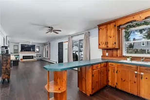 42 Woodland Dr, West Warwick, RI 02893 - Photo 9