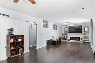 42 Woodland Dr, West Warwick, RI 02893 - Photo 5