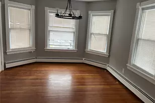 60 Dover St, Providence, RI 02908 - Photo 3