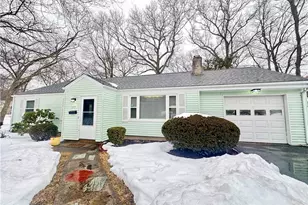 135 S Pierce Rd, East Greenwich, RI 02818 - Photo 1