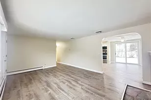 135 S Pierce Rd, East Greenwich, RI 02818 - Photo 9