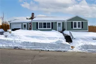 32 Harrington Dr, Johnston, RI 02919 - Photo 3