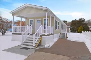 18 Comfort Ln, South Kingstown, RI 02879 - Photo 1