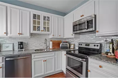 12 Catherine Street #3, Newport, RI 02840 - Photo 5