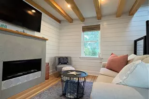 21 Connection St, Newport, RI 02840 - Photo 3