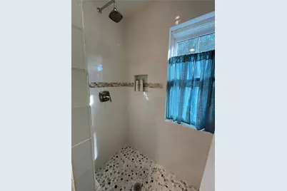 21 Connection Street, Newport, RI 02840 - Photo 13