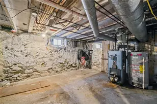 35 Laurel St, Pawtucket, RI 02860 - Photo 23