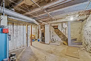 35 Laurel St, Pawtucket, RI 02860 - Photo 25