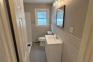 101 Farmland Rd, Warwick, RI 02889 - Photo 11