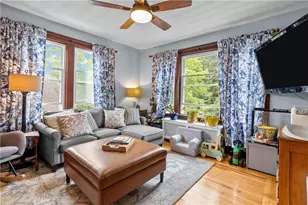 647 Pleasant Valley Pkwy, Providence, RI 02908 - Photo 25