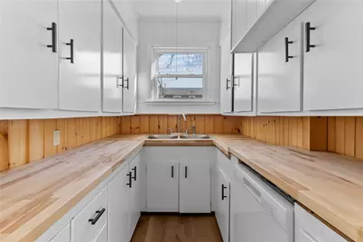 647 Pleasant Valley Parkway, Providence, RI 02908 - Photo 19