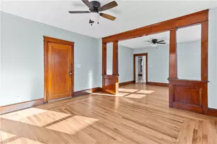 647 Pleasant Valley Pkwy, Providence, RI 02908 - Photo 3