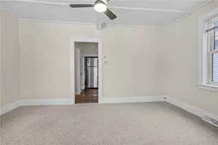 14 Pearl St, East Greenwich, RI 02818 - Photo 5