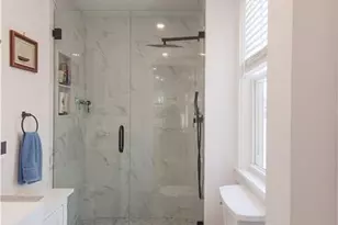 131 Broadway, Newport, RI 02840 - Photo 11