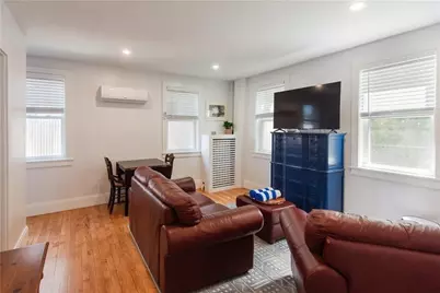 131 Broadway #2, Newport, RI 02840 - Photo 5