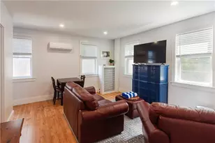 131 Broadway, Newport, RI 02840 - Photo 5