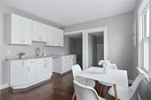 79 Bellevue Ave, Warwick, RI 02888 - Photo 5