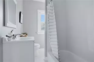 79 Bellevue Ave, Warwick, RI 02888 - Photo 13