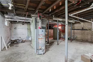 79 Bellevue Ave, Warwick, RI 02888 - Photo 23