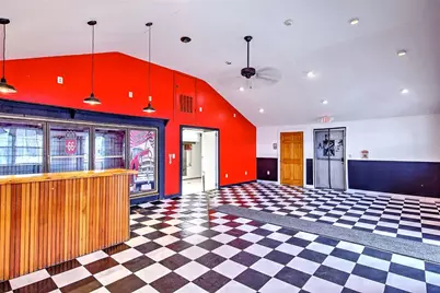 1635 Grand Army Of The Republic Highway, Swansea, MA 02777 - Photo 5