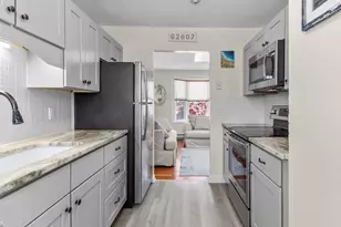 30 Brown St, Narragansett, RI 02882 - Photo 5