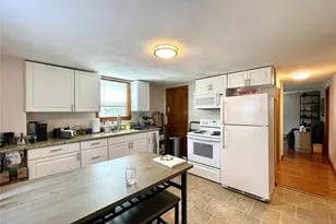42 Fremont St, Providence, RI 02906 - Photo 23