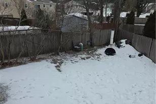 32 Longfellow Dr, Coventry, RI 02816 - Photo 9