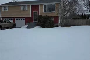 32 Longfellow Dr, Coventry, RI 02816 - Photo 3