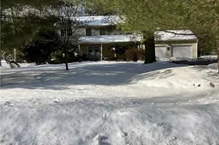 25 Lynn Cir, East Greenwich, RI 02818 - Photo 1