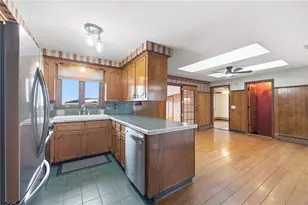 80 W View Ave, Cranston, RI 02920 - Photo 13