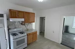 116 Lenox Ave, Providence, RI 02907 - Photo 11