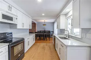 25 Weeks St, Cumberland, RI 02864 - Photo 9