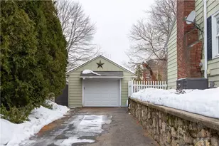 25 Weeks St, Cumberland, RI 02864 - Photo 3