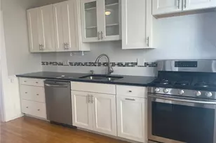 87 Grosvernor St, East Providence, RI 02914 - Photo 9