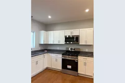 184 Avenue C #M4, Woonsocket, RI 02895 - Photo 5