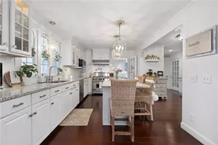 34 N Country Club Dr, Warwick, RI 02888 - Photo 5