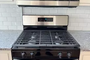 40 Bourne St, Bristol, RI 02809 - Photo 3