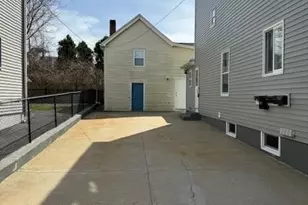 40 Bourne St, Bristol, RI 02809 - Photo 25