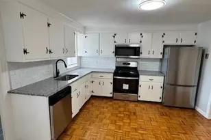 40 Bourne St, Bristol, RI 02809 - Photo 1