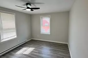 40 Bourne St, Bristol, RI 02809 - Photo 23