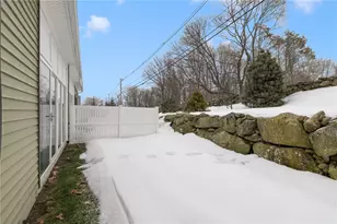 550 Wakefield St, West Warwick, RI 02893 - Photo 23